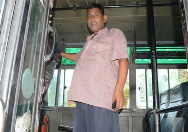 Gurdaspur Bus driver saves  onboard
