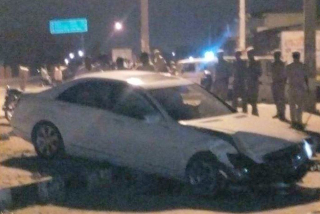 Hema malini crash mercedes benz