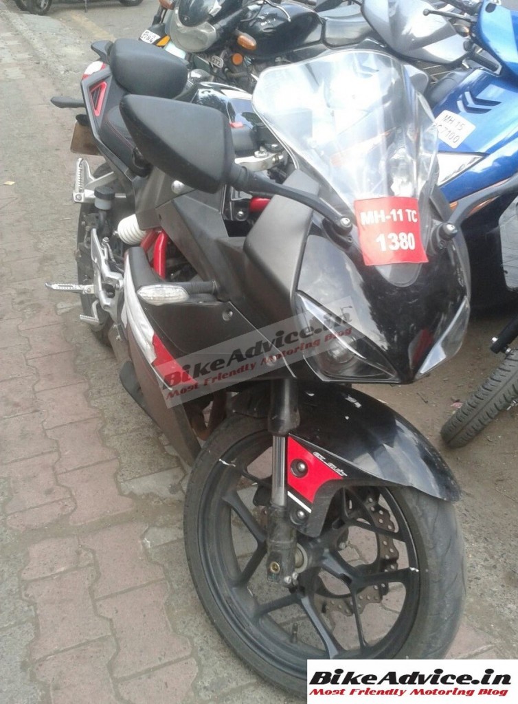 Hyosung-GD250R-sportsbike-spied-in-India