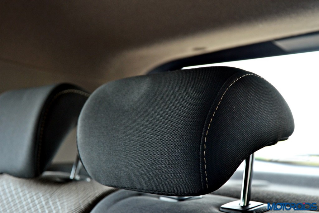 Hyundai Creta rear seat headrests (1)