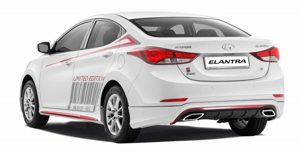 Hyundai-Elantra-Sport-Edition-rear