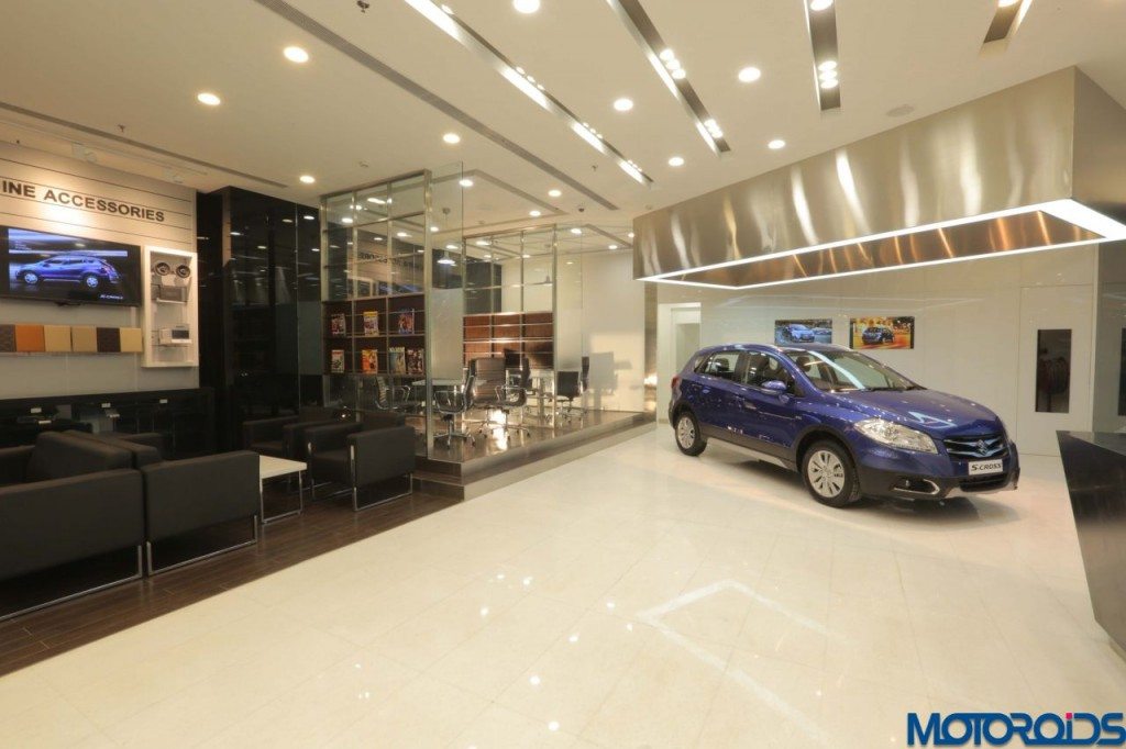 Maruti Suzuki NEXA showroom interior (1)