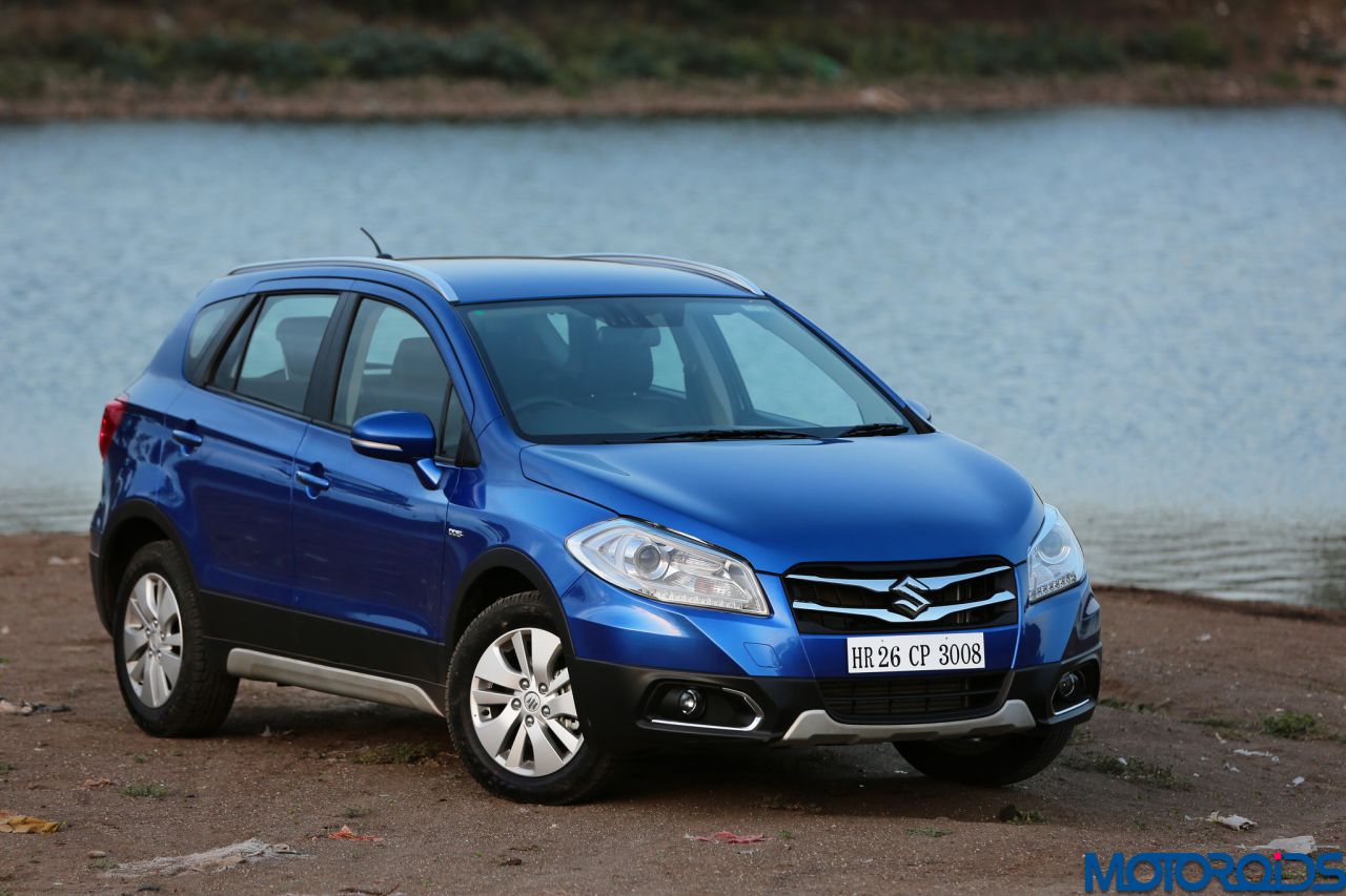 Maruti Suzuki S-Cross front quarter (3)