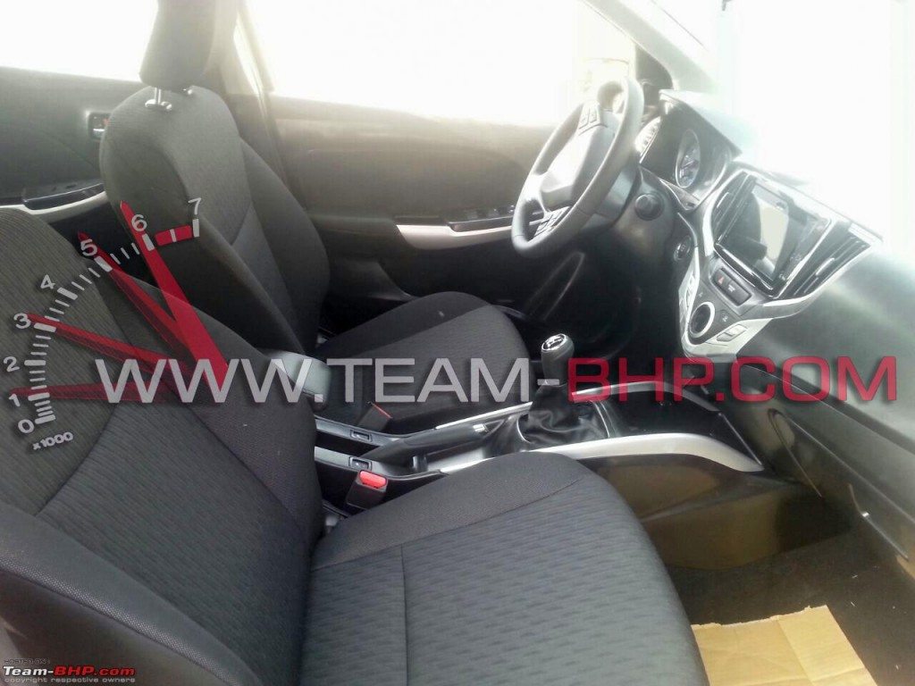 Maruti YRA Interior (3)