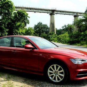 Audi A Matrix facelift red