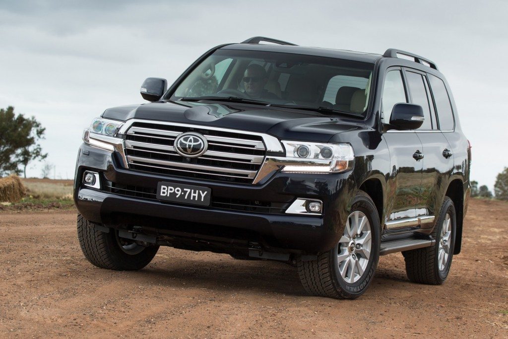 2015 Toyota Land Cruiser 200 (25)