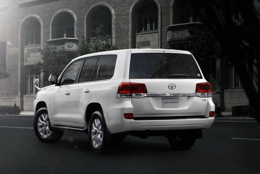 2015 Toyota Land Cruiser 200 (9)