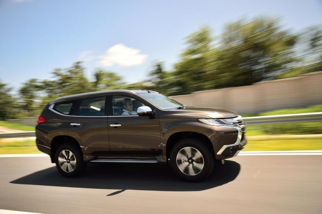 2016-Mitsubishi-Pajero-Sport-2