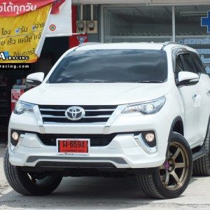 Toyota Fortuner Bodykit