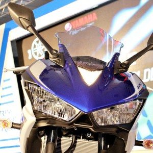 Yamaha India YZF R Launch Event BIC Headlight
