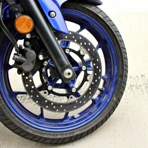 Yamaha YZF R First Ride Review Front Disc Brake