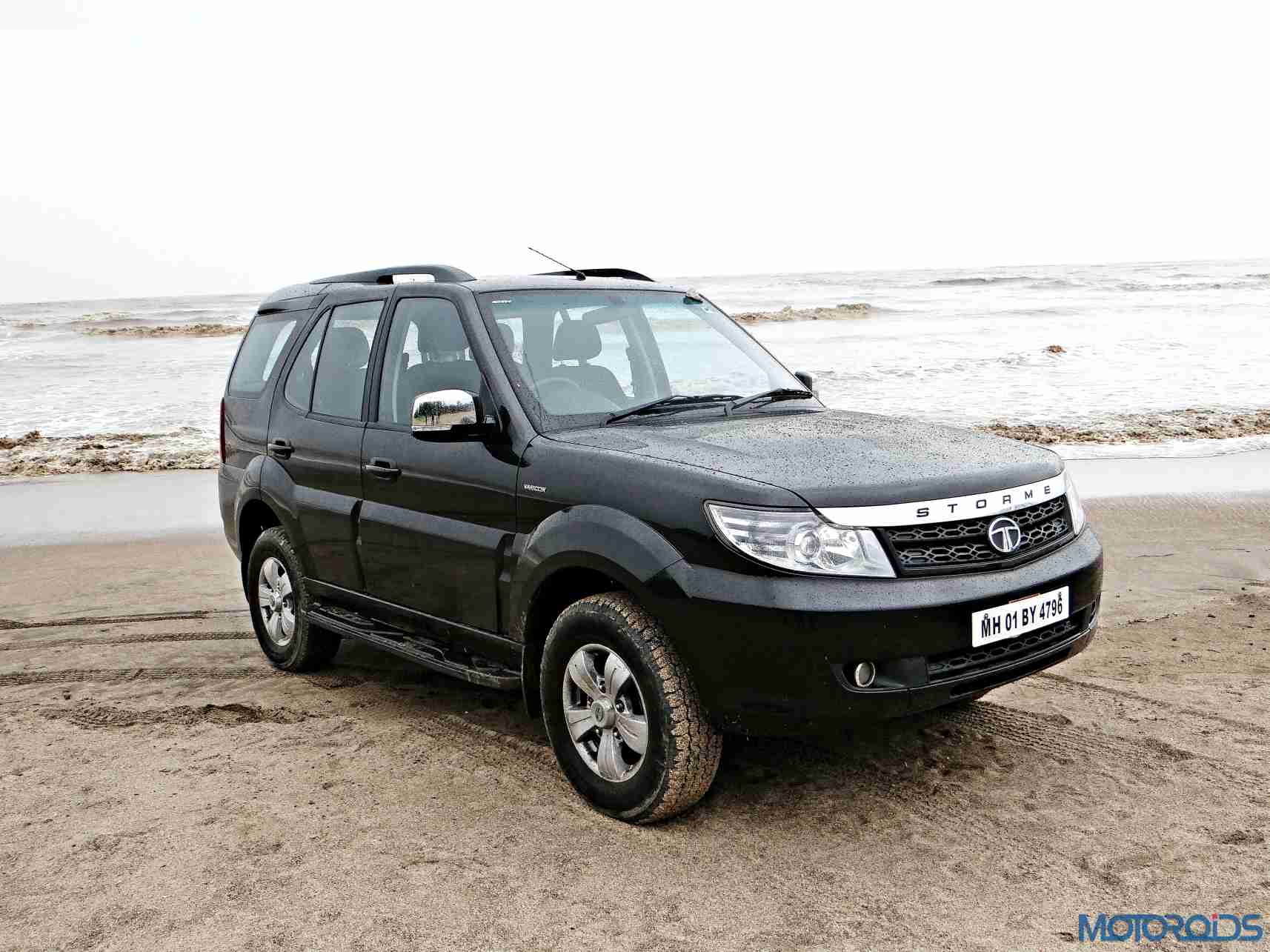 tata safari storme variants