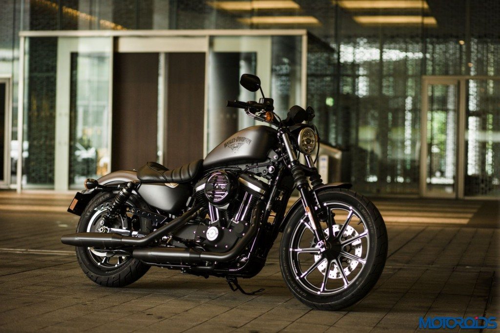 2016 H-D_SPORTSTER_IRON_027_001