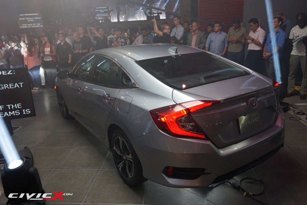 2016 Honda Civic (17)