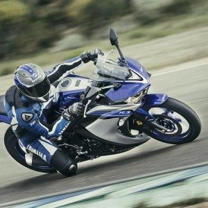 Yamaha R