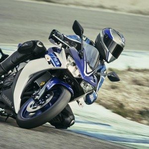Yamaha R