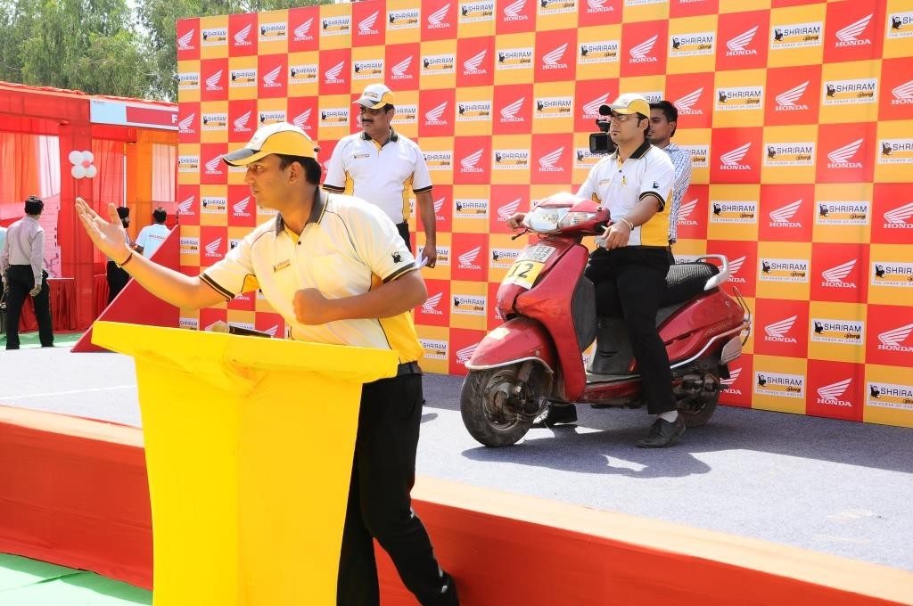 Honda 2-Wheeler commences Grand Carnival (1)