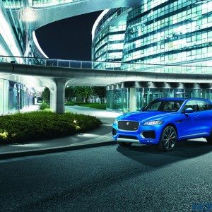 Jaguar F Pace