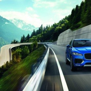 Jaguar F Pace