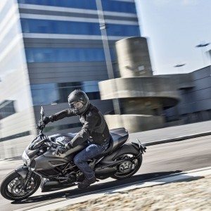 MY Ducati Diavel Carbon