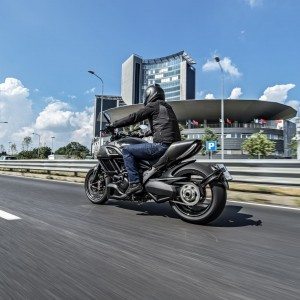 MY Ducati Diavel Carbon