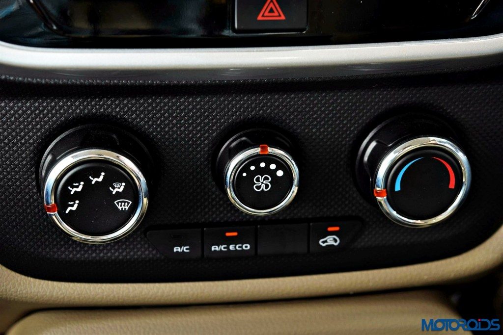 Mahindra TUV 300 ac controls (2)