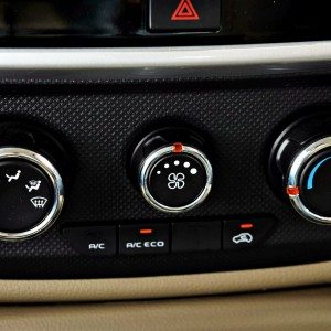 Mahindra TUV  ac controls