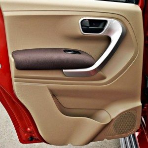 Mahindra TUV  door panels