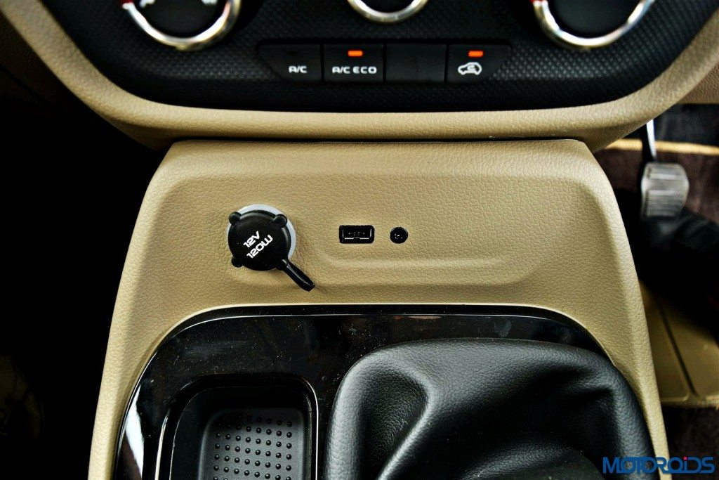 Mahindra TUV 300 interior images (13)