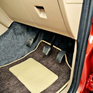 Mahindra TUV  pedals