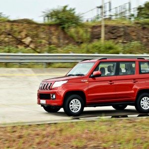 Mahindra TUV RED action