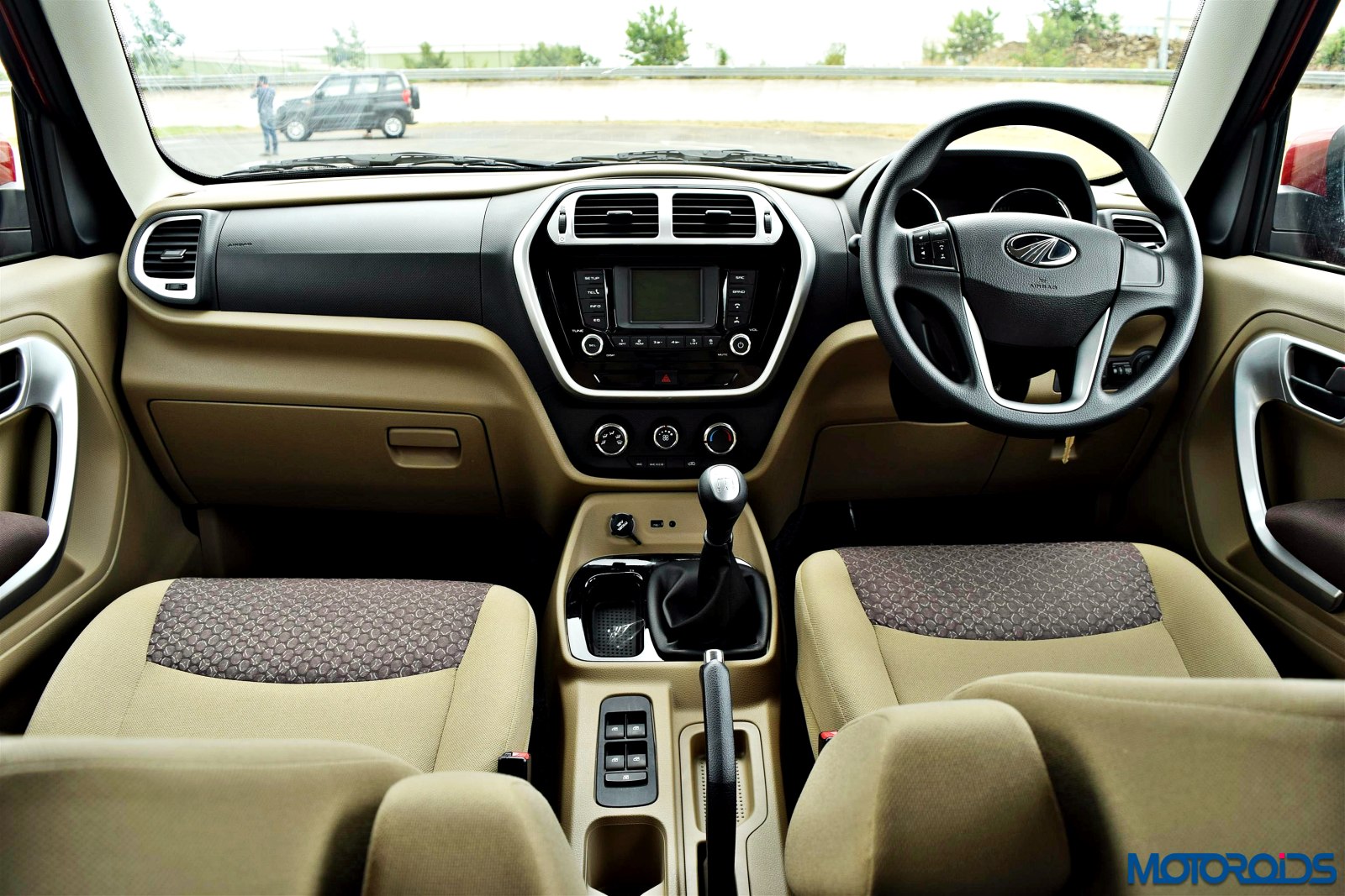 Mahindra TUV300 dashboard