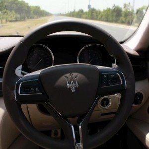 Maserati Quattroporte GTS ssteering wheel