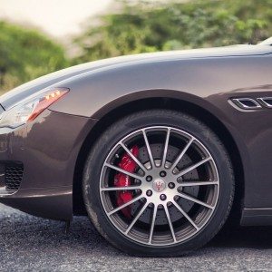 Maserati Quattroporte GTS wheels and brakes