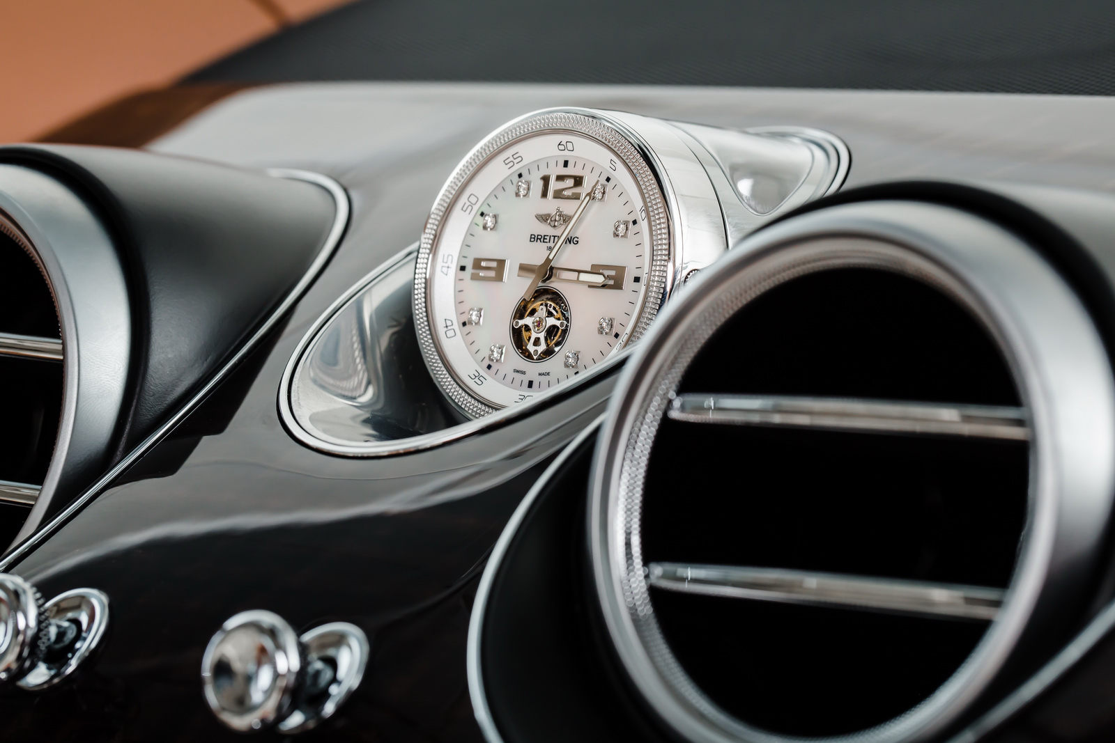 مخطوطة نوع من القطارات نقل  Bentley Bentayga's optional Mulliner Tourbillon clock by Breitling costs  almost the same as the car | Motoroids