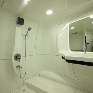 Shah Rukh Khans new Vanity Van by DC Design