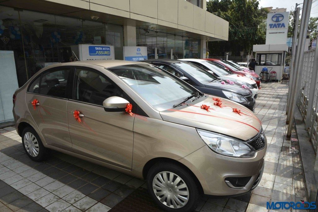 Tata Motors delivers 1100 passenger vehicles in one day (3)