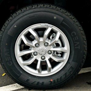 mahindra TUV  wheels