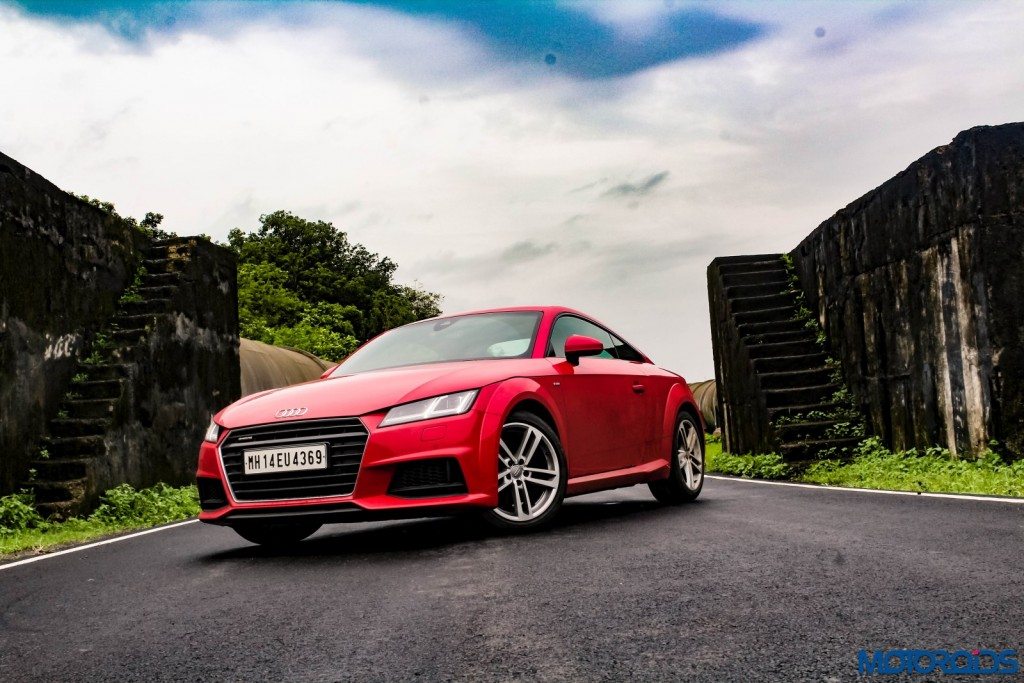 new 2015 Audi TT  2.0 tfsi front (2)