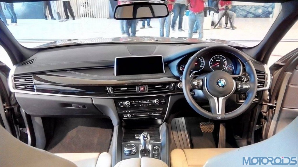 2015 BMW X5 M Interior (8)