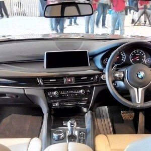 BMW X M Interior