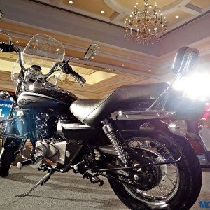 Bajaj Avenger  Cruise Still Shots