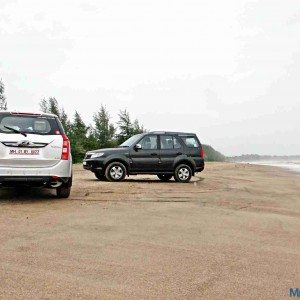 Mahindra XUV vs  Tata Safari