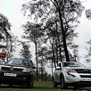 Mahindra XUV vs  Tata Safari