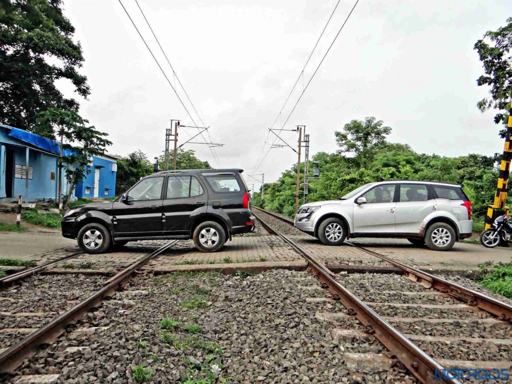 2015 Mahindra XUV500 vs 2015 Tata Safari (9)