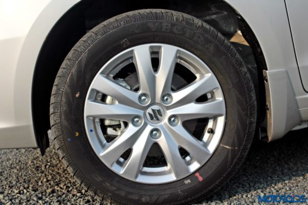 2015 Maruti Suzuki Ertiga ZDi+ Allow wheel pattern