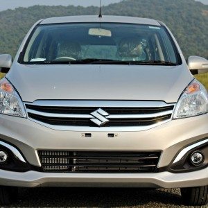 Maruti Suzuki Ertiga ZDi Head on view