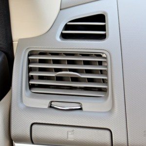 Maruti Suzuki Ertiga ZDi Passenger side AC vent