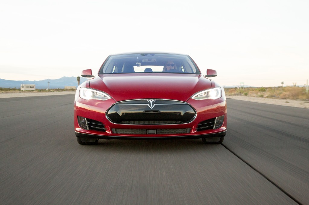 2015 Tesla Model S P90D wLudicrous (13)