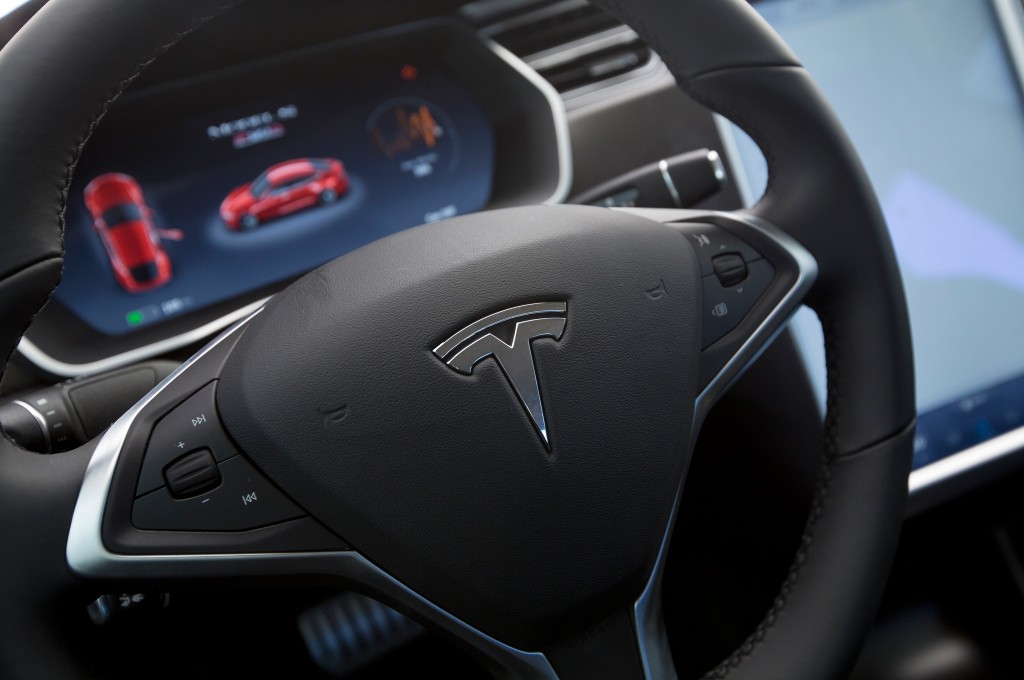 2015 Tesla Model S P90D wLudicrous (5)